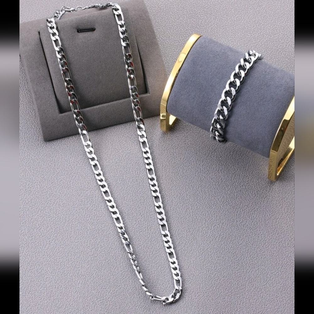 ▪️Men's Silver Stainless Steel Figaro Necklace and cuban bracelet
